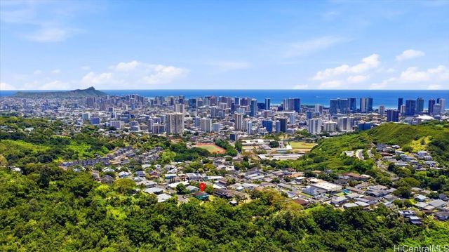 469 Kalamaku Street, Honolulu, HI 96813