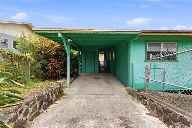469 Kalamaku Street, Honolulu, HI 96813