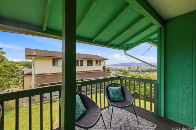 469 Kalamaku Street, Honolulu, HI 96813