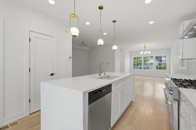 6707 W Imlay Street, Chicago, IL 60631