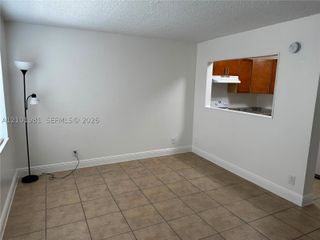 241 SE 9th Ave 203, Pompano Beach, FL 33060