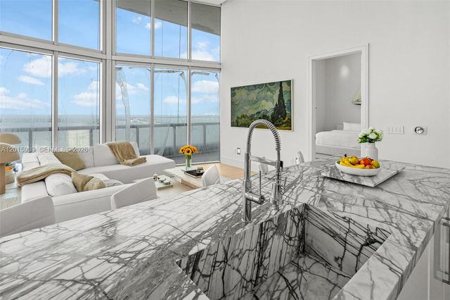 465 Brickell Ave 4101, Miami, FL 33131