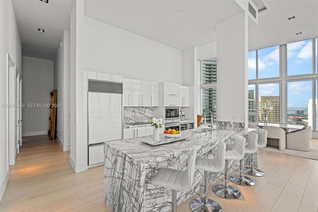 465 Brickell Ave 4101, Miami, FL 33131
