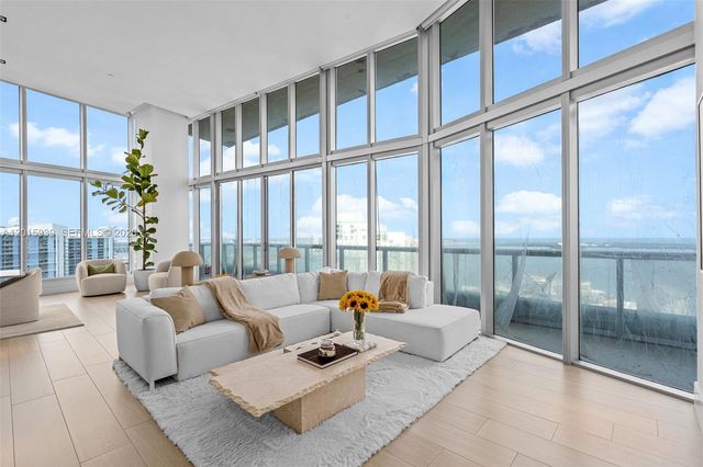 465 Brickell Ave 4101, Miami, FL 33131