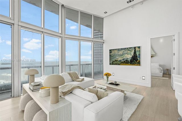 465 Brickell Ave 4101, Miami, FL 33131