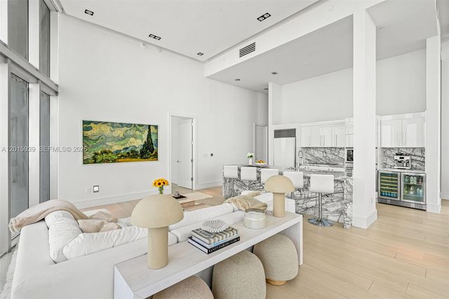 465 Brickell Ave 4101, Miami, FL 33131