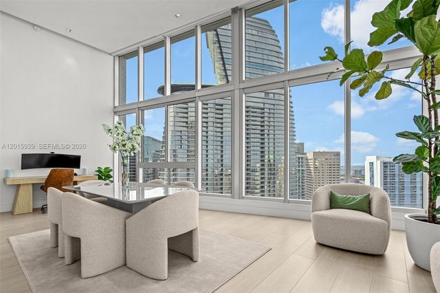 465 Brickell Ave 4101, Miami, FL 33131