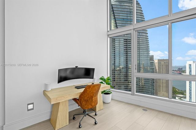 465 Brickell Ave 4101, Miami, FL 33131