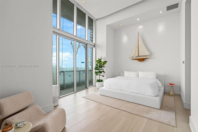 465 Brickell Ave 4101, Miami, FL 33131
