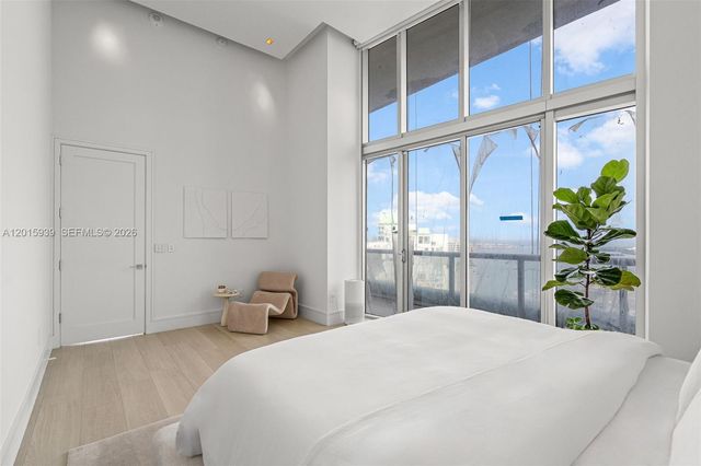 465 Brickell Ave 4101, Miami, FL 33131