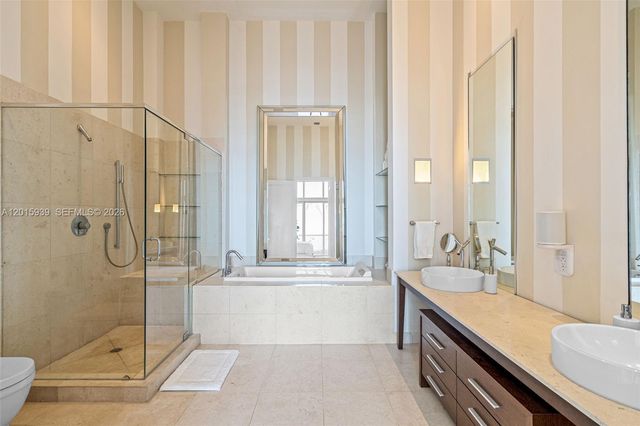 465 Brickell Ave 4101, Miami, FL 33131