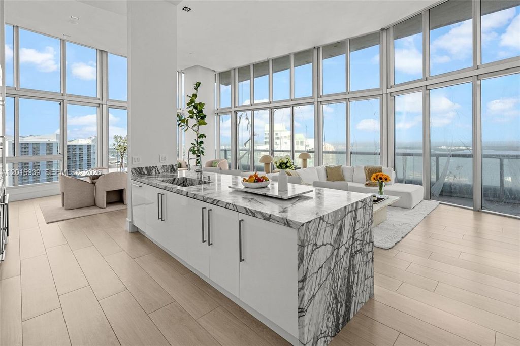 465 Brickell Ave 4101, Miami, FL 33131