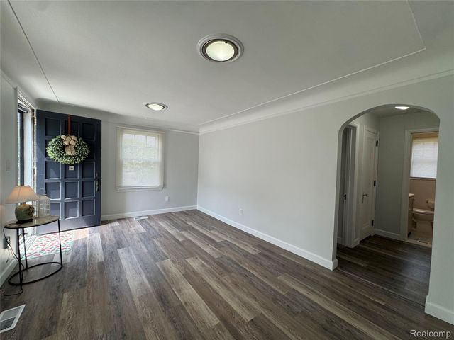 2452 Earlmont, Berkley, MI 48072