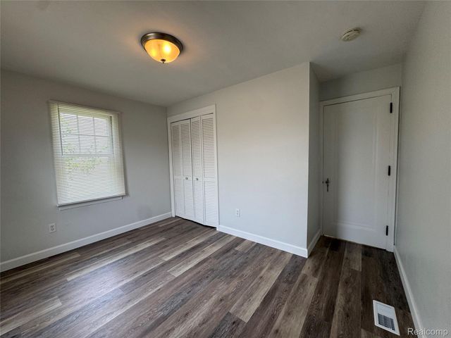 2452 Earlmont, Berkley, MI 48072