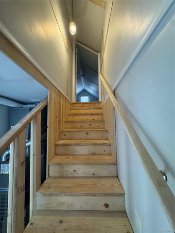2452 Earlmont, Berkley, MI 48072