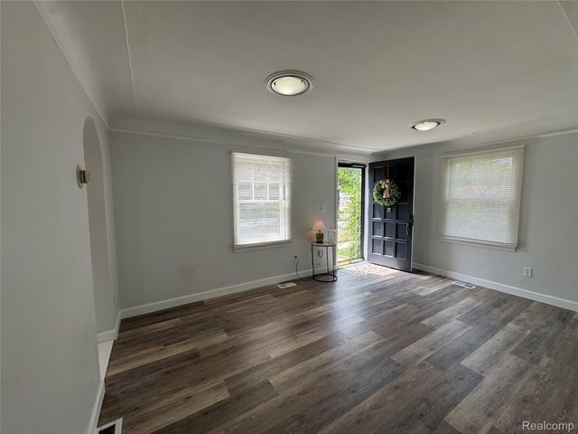 2452 Earlmont, Berkley, MI 48072