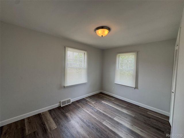 2452 Earlmont, Berkley, MI 48072