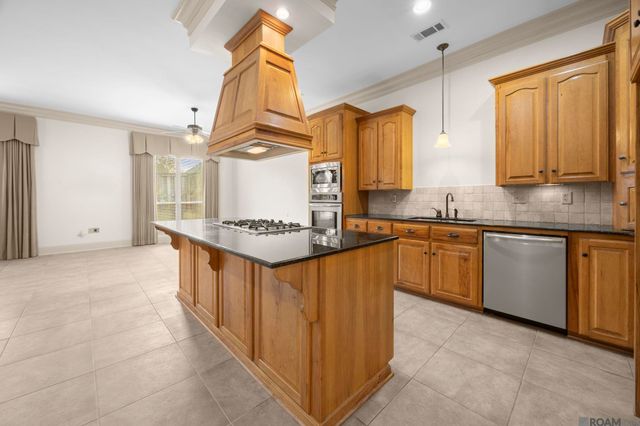 1601 Ruelle De Grace Dr, Baton Rouge, LA 70810