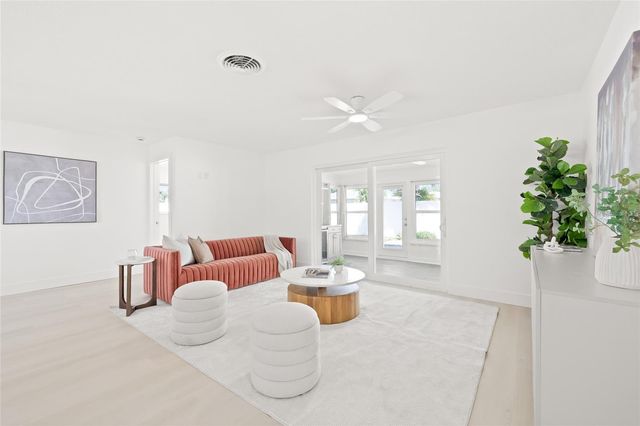 10129 4TH STREET E, Treasure Island, FL 33706