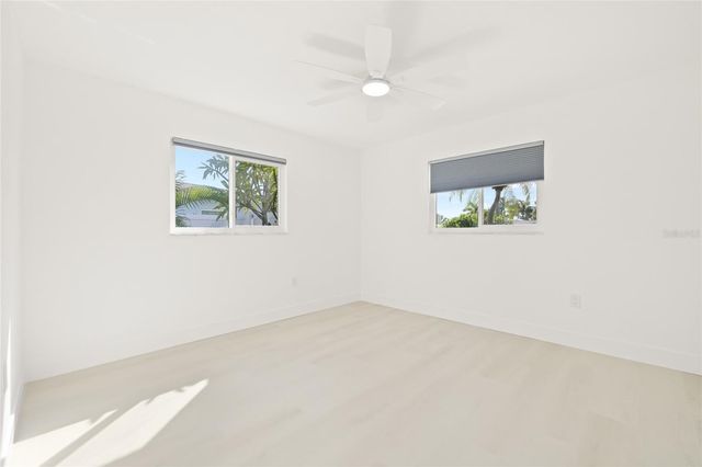 10129 4TH STREET E, Treasure Island, FL 33706