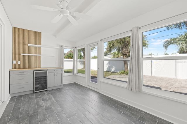 10129 4TH STREET E, Treasure Island, FL 33706