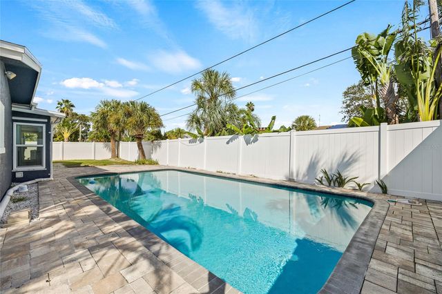 10129 4TH STREET E, Treasure Island, FL 33706