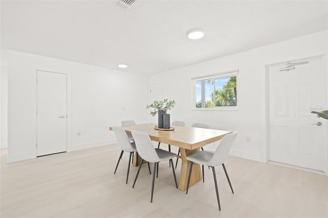 10129 4TH STREET E, Treasure Island, FL 33706