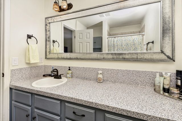 6984 West Cottonwood Road, Springfield, MO 65802