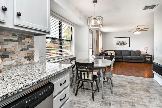 6984 West Cottonwood Road, Springfield, MO 65802