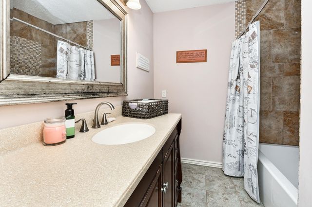 6984 West Cottonwood Road, Springfield, MO 65802