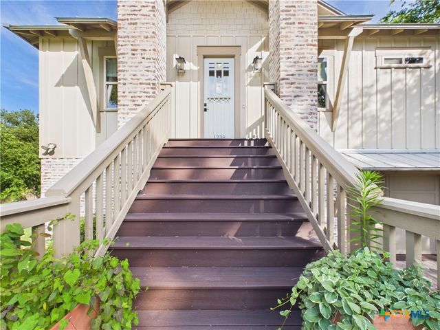 1238 Sleepy Hollow Lane, New Braunfels, TX 78130