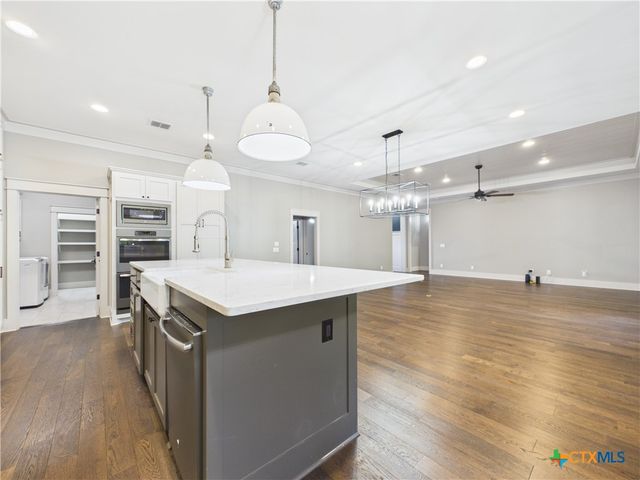 1238 Sleepy Hollow Lane, New Braunfels, TX 78130
