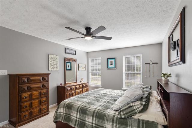 7703 Mainsail CT, Hayes, VA 23072