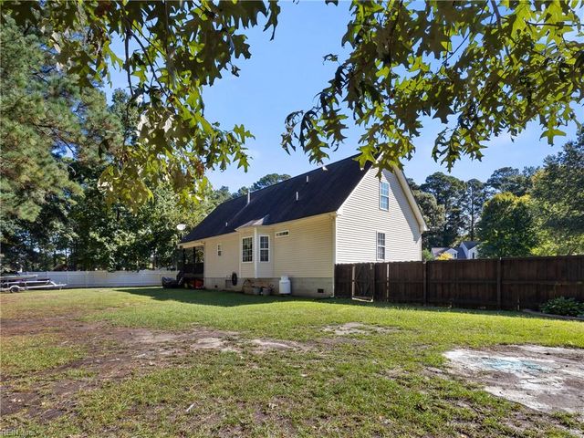 7703 Mainsail CT, Hayes, VA 23072