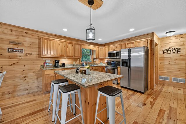 22 Kings Court, Ellijay, GA 30540