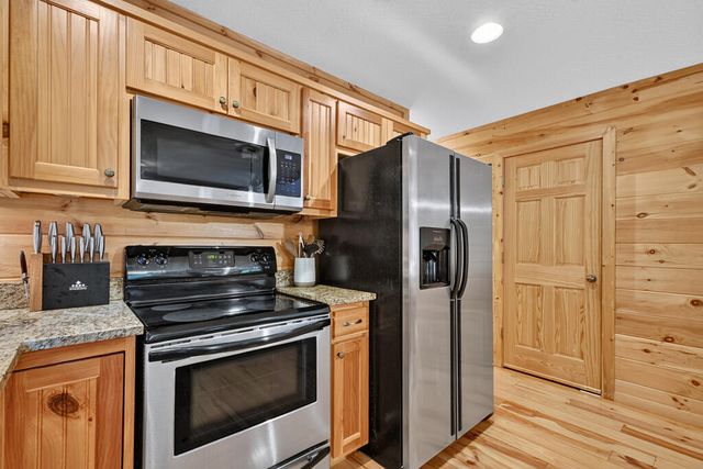 22 Kings Court, Ellijay, GA 30540