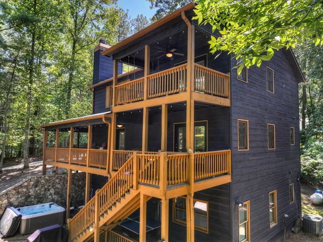 22 Kings Court, Ellijay, GA 30540