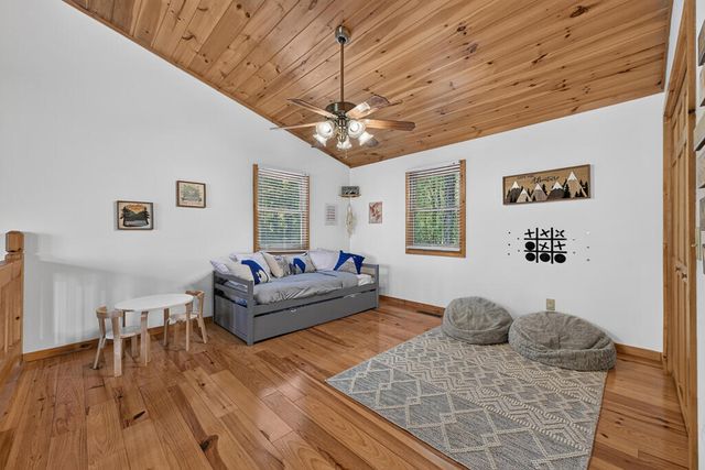 22 Kings Court, Ellijay, GA 30540