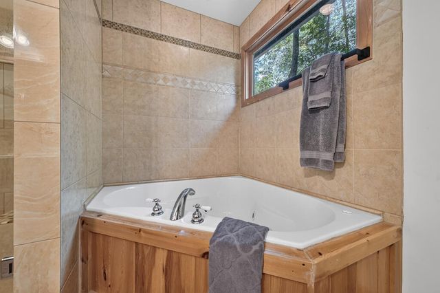 22 Kings Court, Ellijay, GA 30540