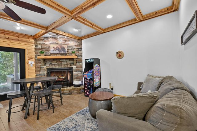 22 Kings Court, Ellijay, GA 30540