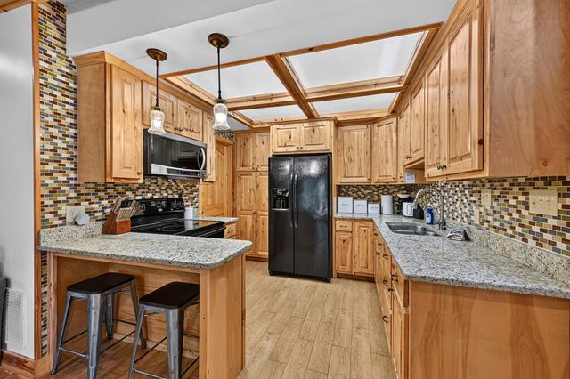 22 Kings Court, Ellijay, GA 30540