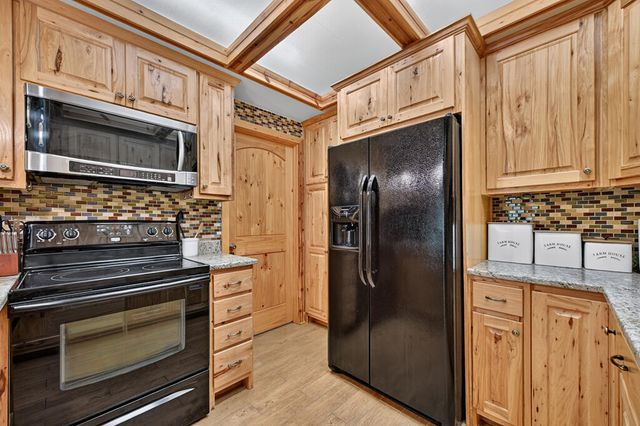 22 Kings Court, Ellijay, GA 30540