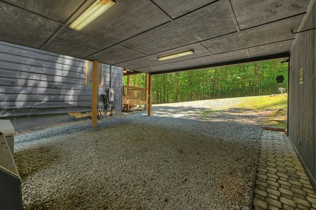 22 Kings Court, Ellijay, GA 30540