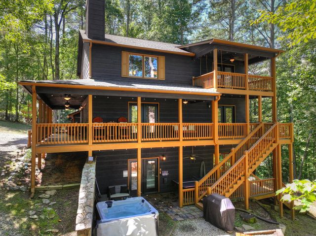22 Kings Court, Ellijay, GA 30540