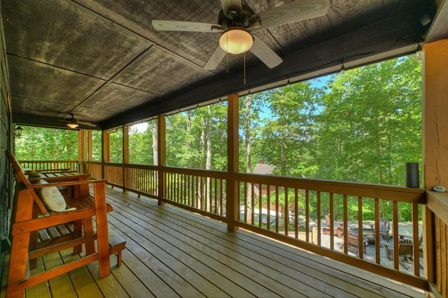 22 Kings Court, Ellijay, GA 30540