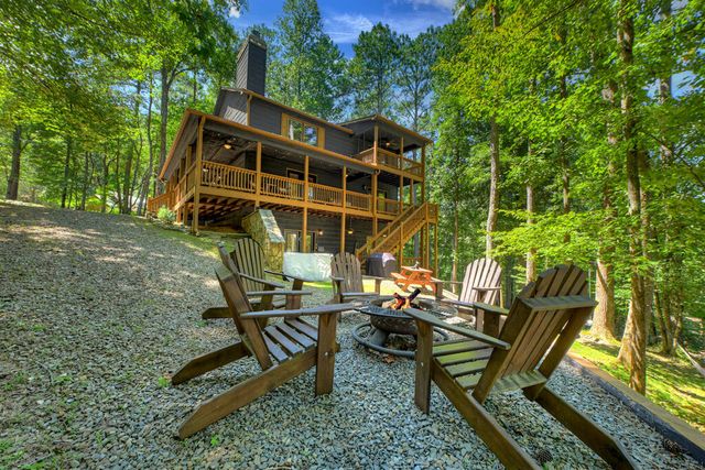 22 Kings Court, Ellijay, GA 30540