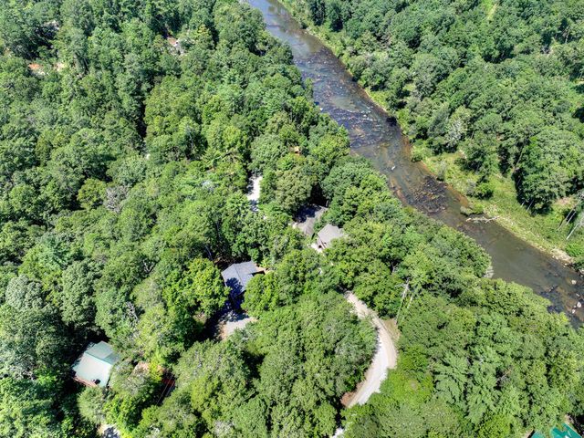 22 Kings Court, Ellijay, GA 30540