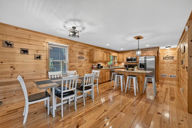 22 Kings Court, Ellijay, GA 30540