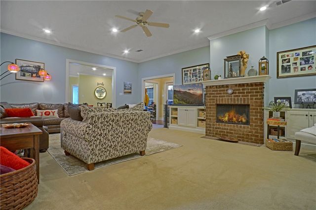 1521 Skyline Vista Court, Russellville, AR 72802