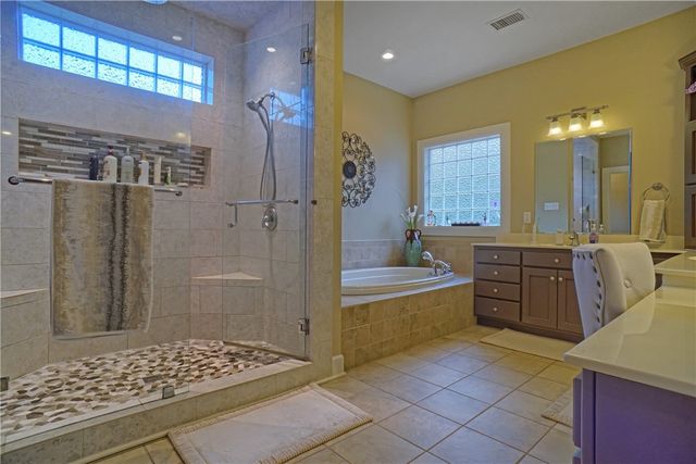 1521 Skyline Vista Court, Russellville, AR 72802